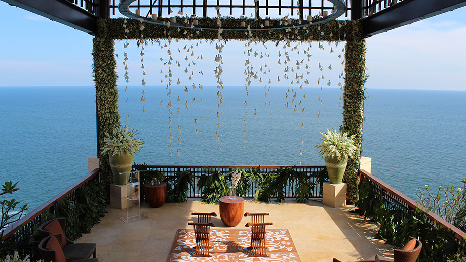 wedding-venues_lobby-welcoming-terrace.jpg