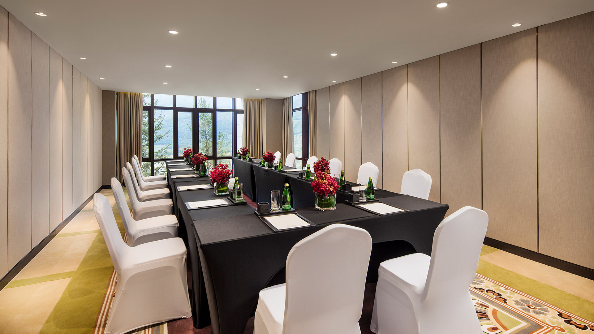 jiuzhaigou rexi meeting room