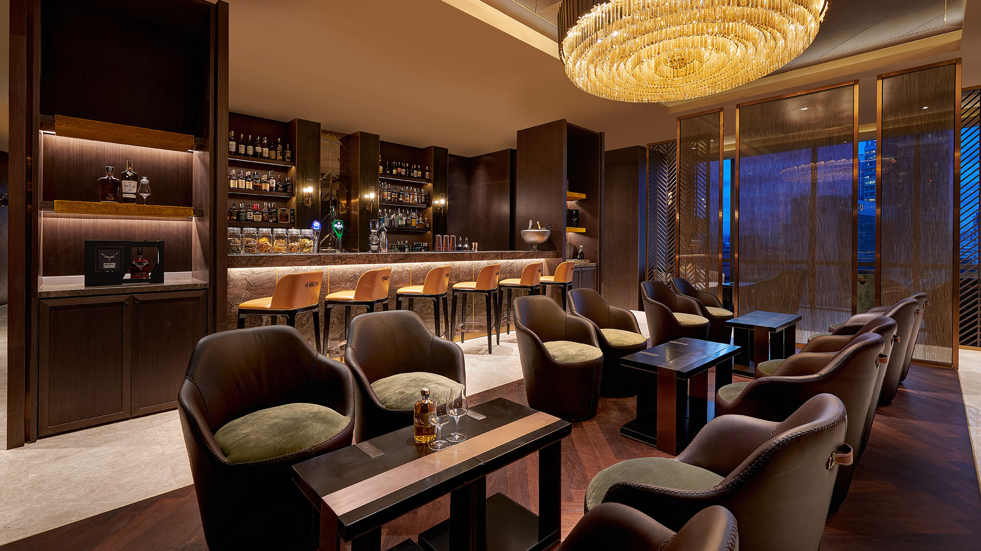 Main Sitting Area - Whisky Cove