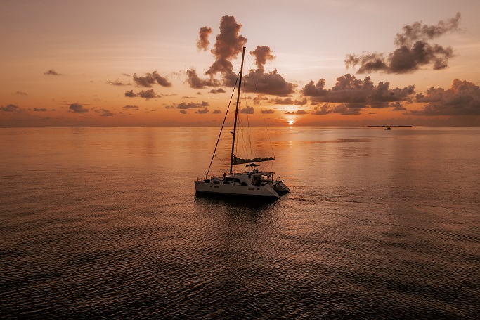 Banyan Tree Vabbinfaru Catamaran Sunset Cruise