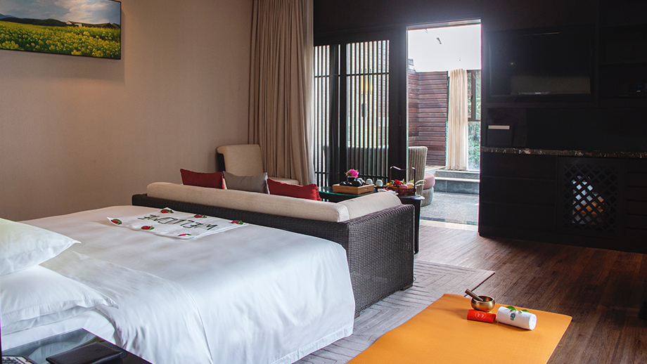 hot spring wellbeing retreat