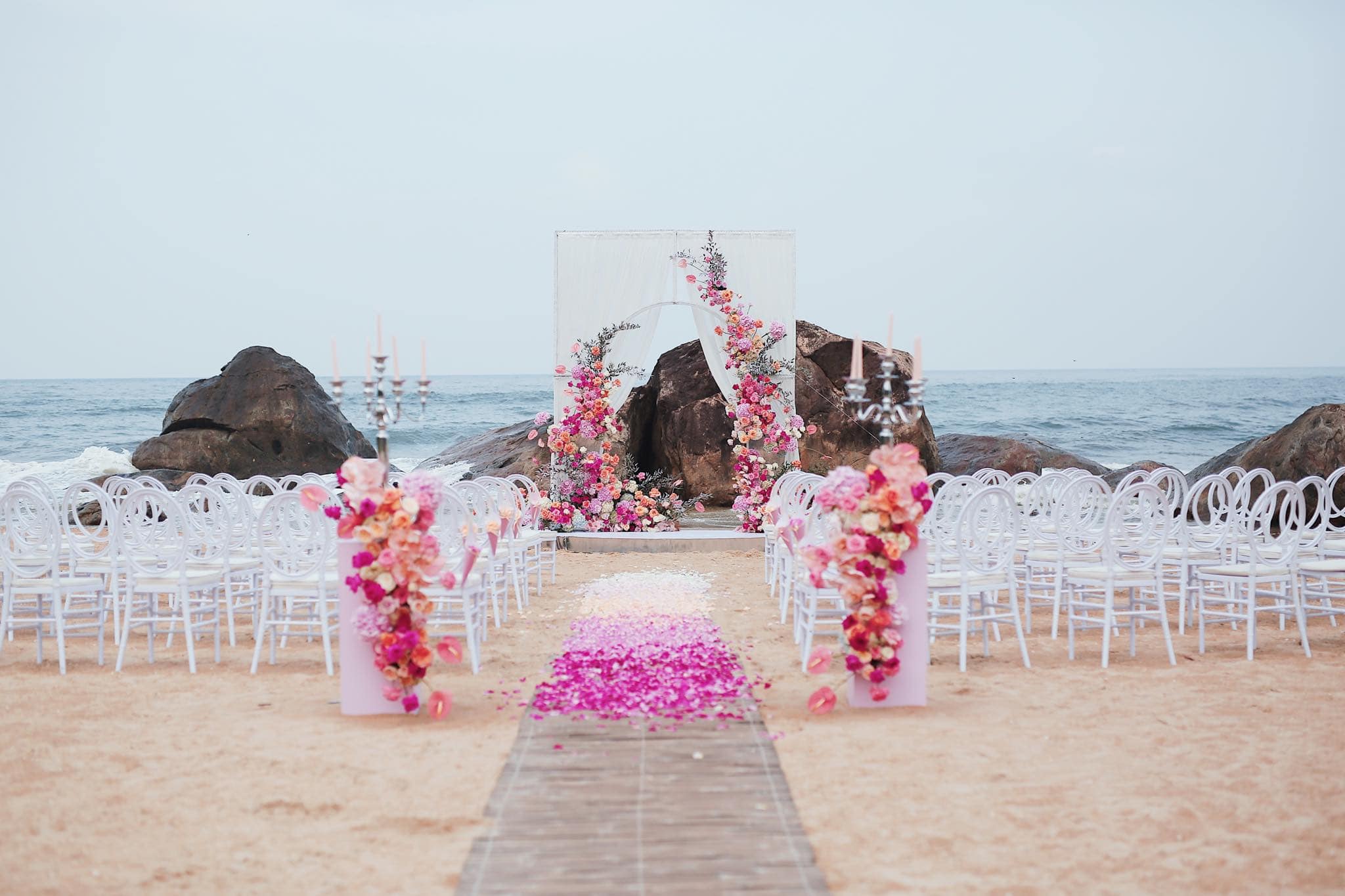 https://www.banyantree.com/assets/2023-12/bt-langco-beachfront.jpg