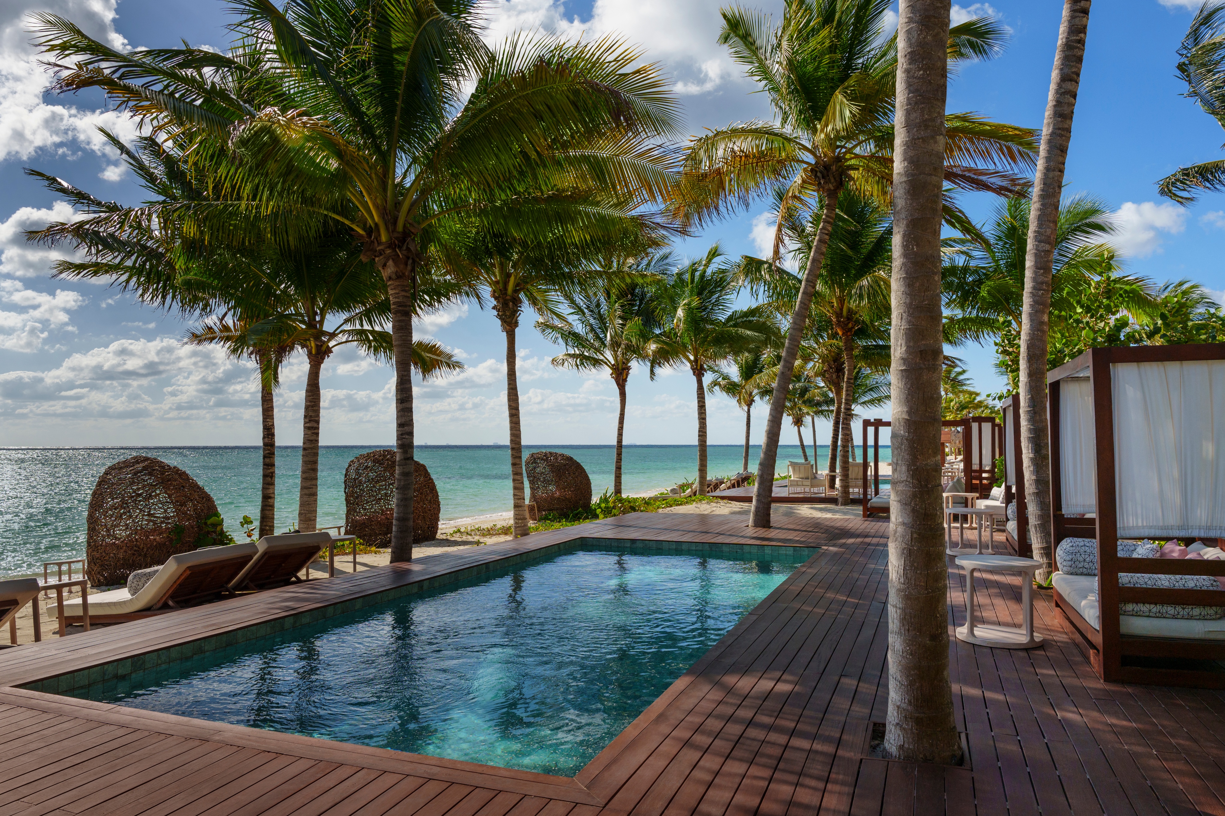 BTMXMY_SUR_BEACH_CLUB_POOL_LOW