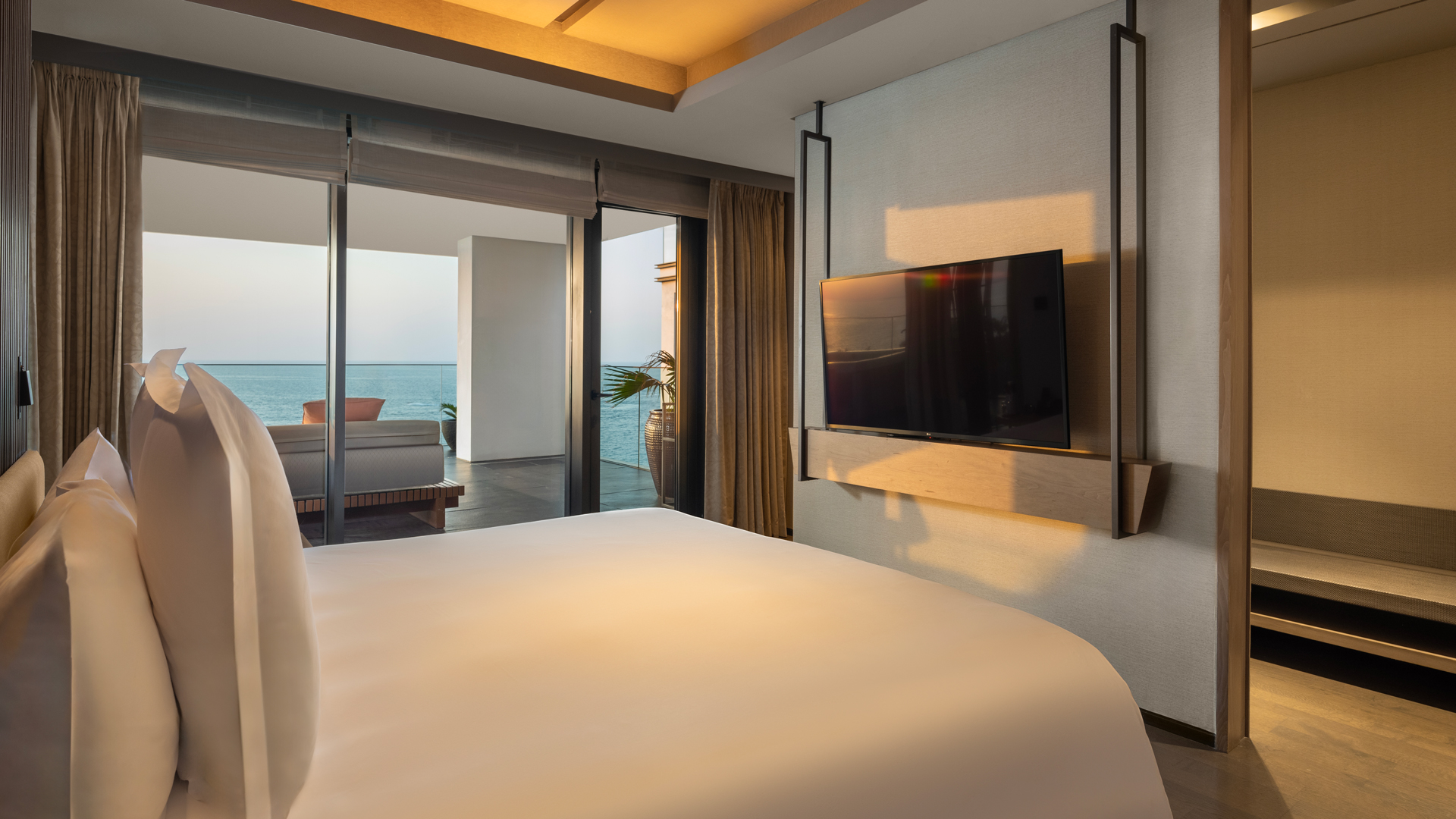 Extraordinary Staycation 