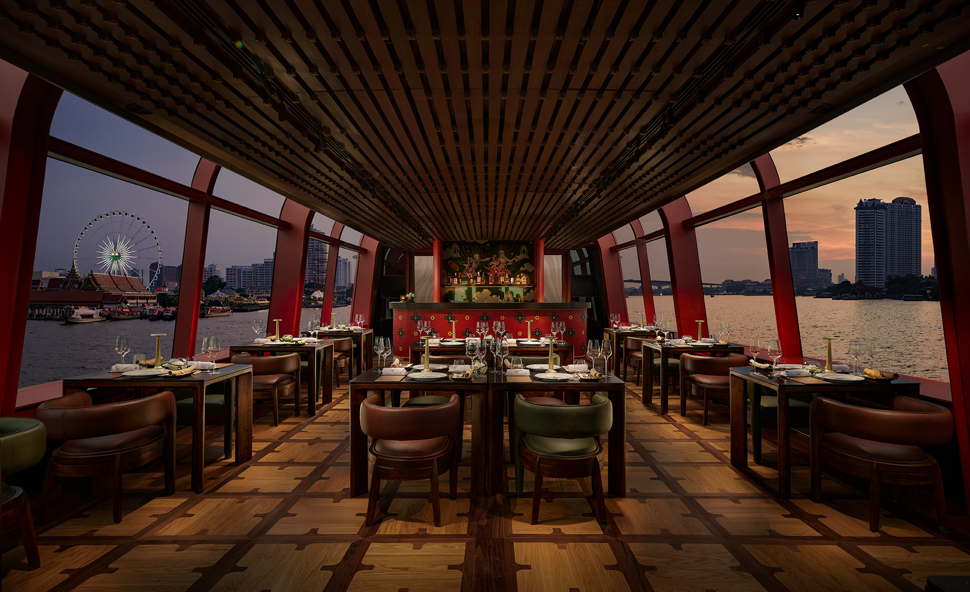 Apsara Dinner Cruise in Bangkok