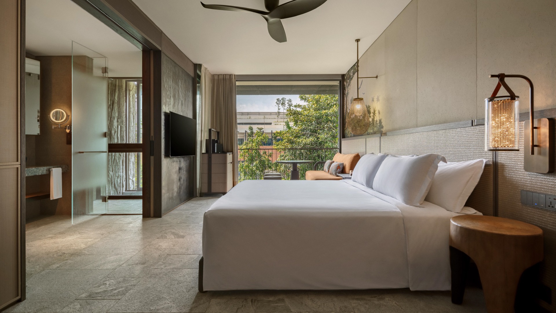 The Retreat King’s open design invites a tranquil, immersive experience in nature.