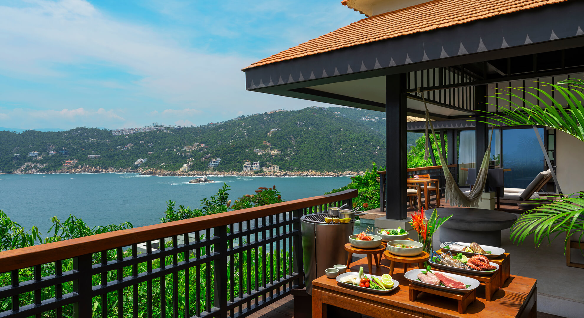 In Villa Bbq overloooking Cabo Marqués Bay in Acapulco