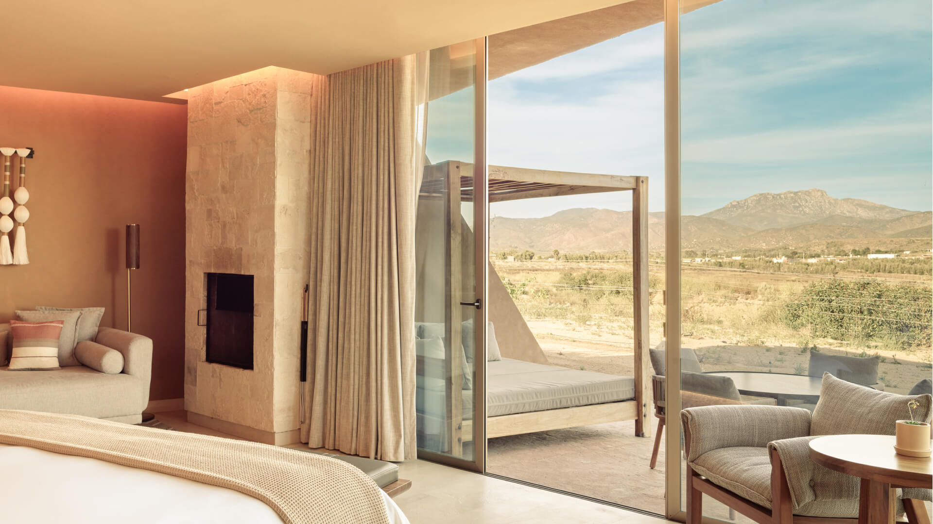 bt-veyavg-accommodations-pool-bliss-02