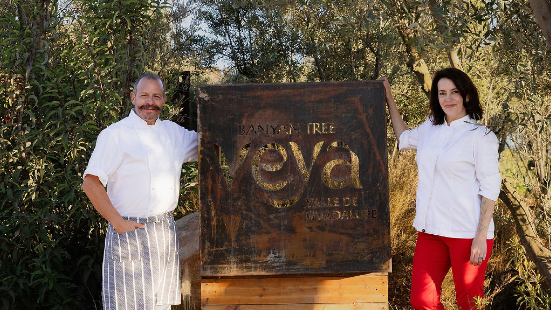 bt-veyavg-dining-amapola-carrousel