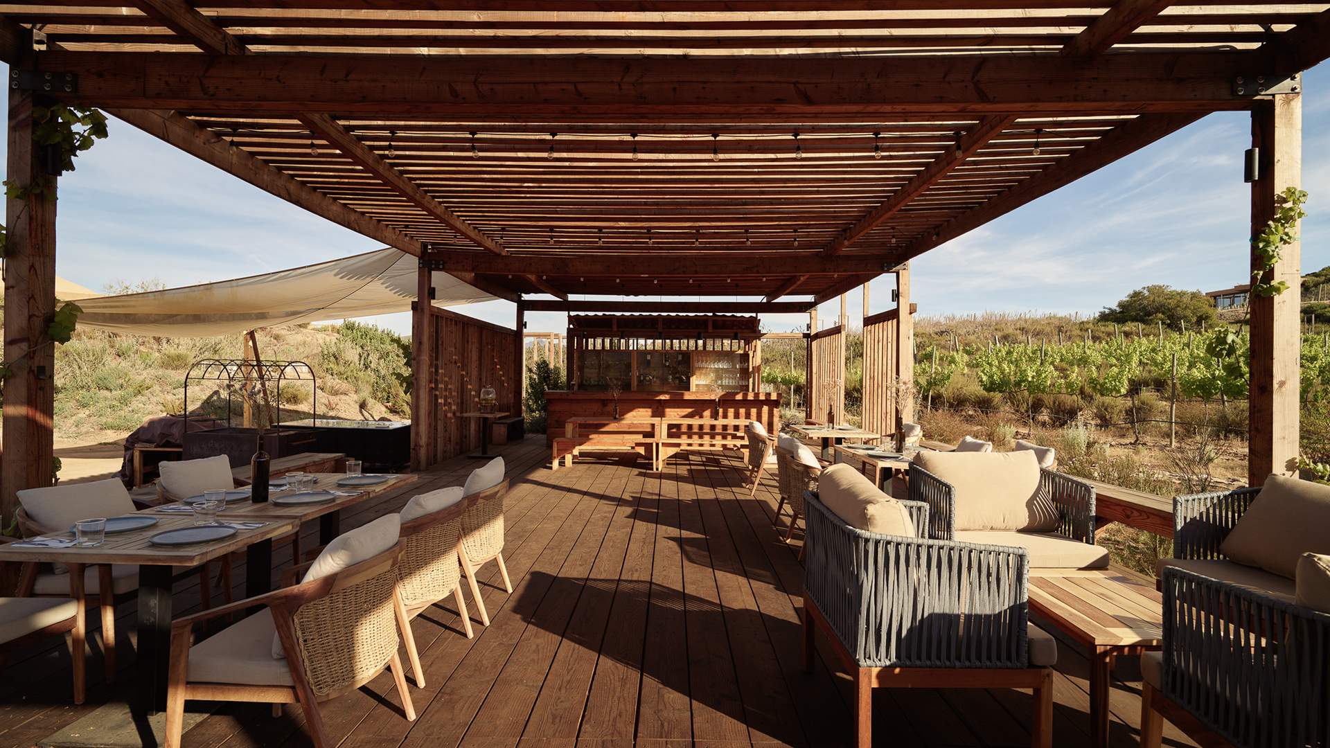 veyavg-dining-picrest