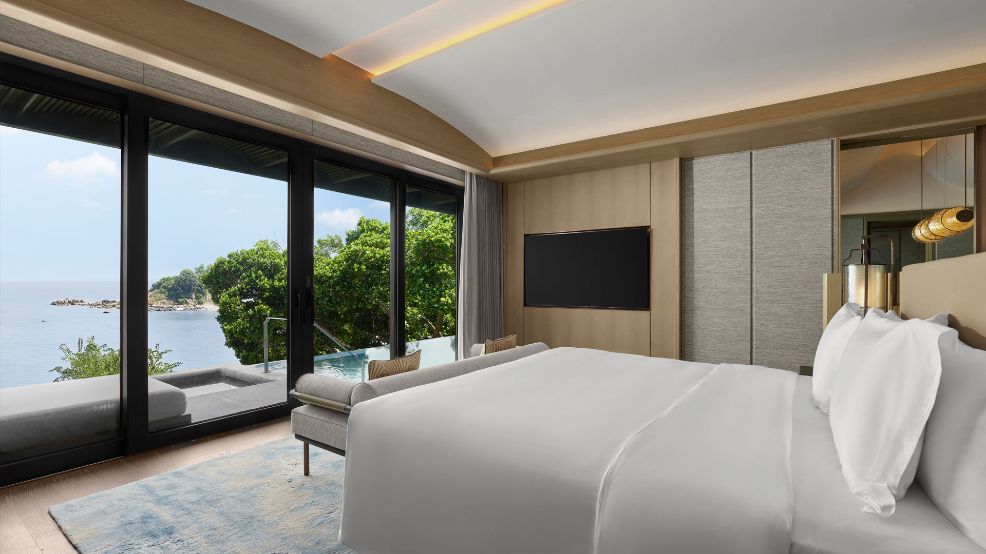 BT Zhuhai Ocean View Two Bedroom Onsen Pool Suite