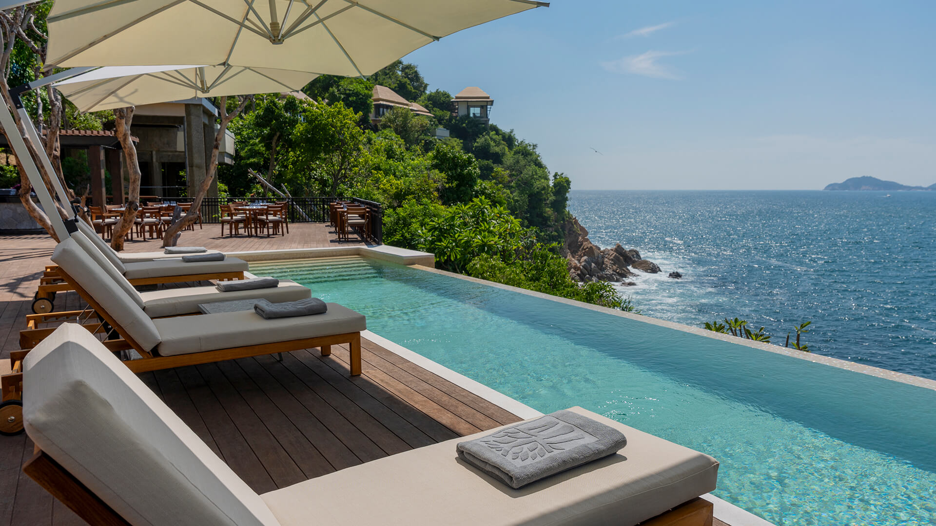 Buen Fin Banyan Tree Acapulco