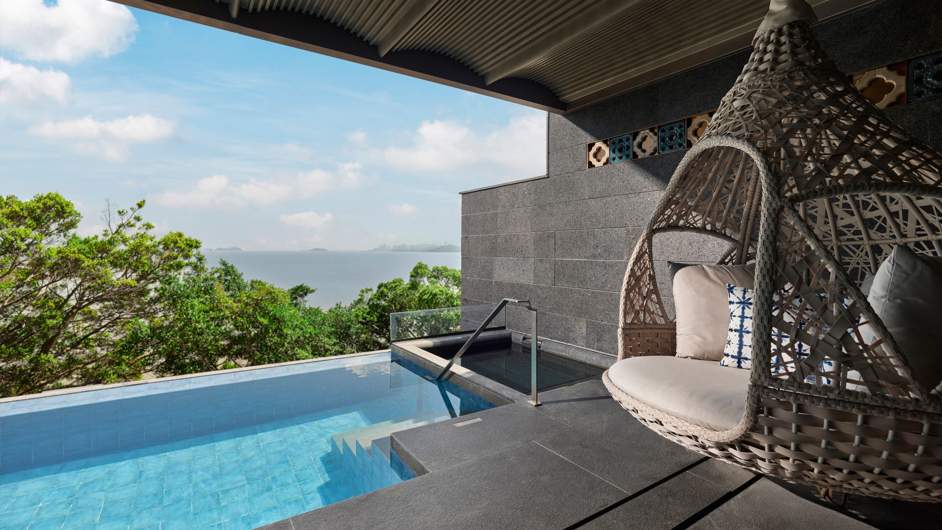 BT Zhuhai Ocean View Onsen Pool Suite  - King Room