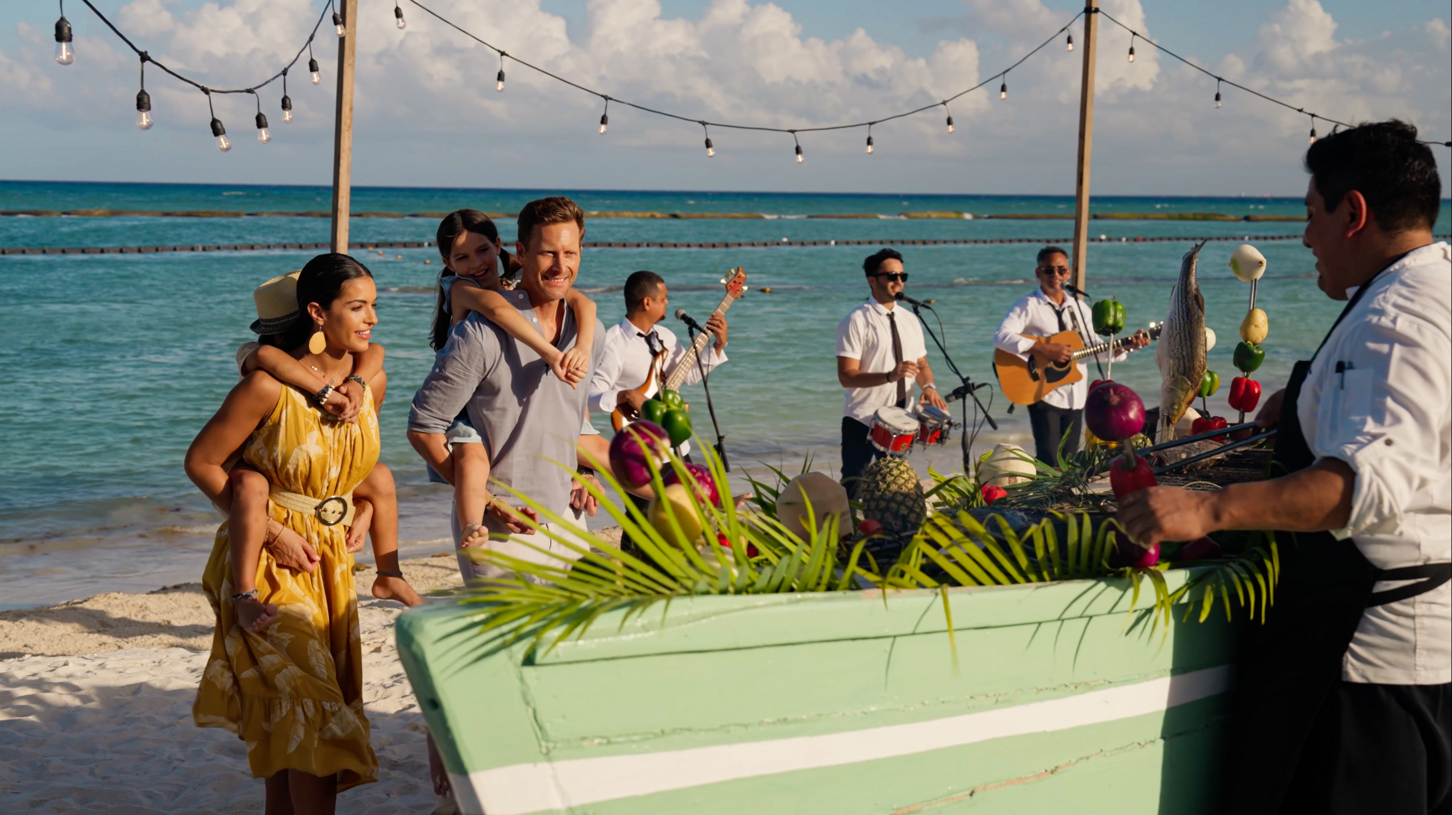 BTMXMY_LATIN_BEACH_BBQ_FAM
