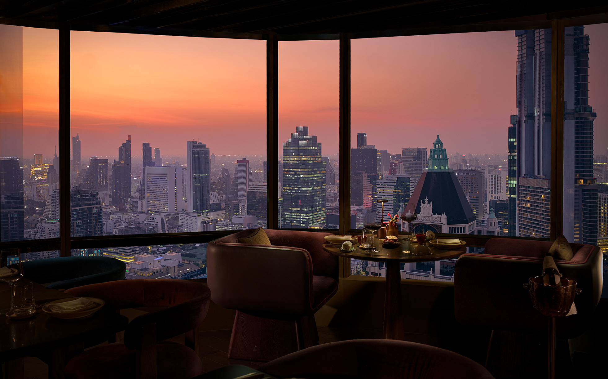 Banyan Tree Bangkok_Saffron Gril_Sunset