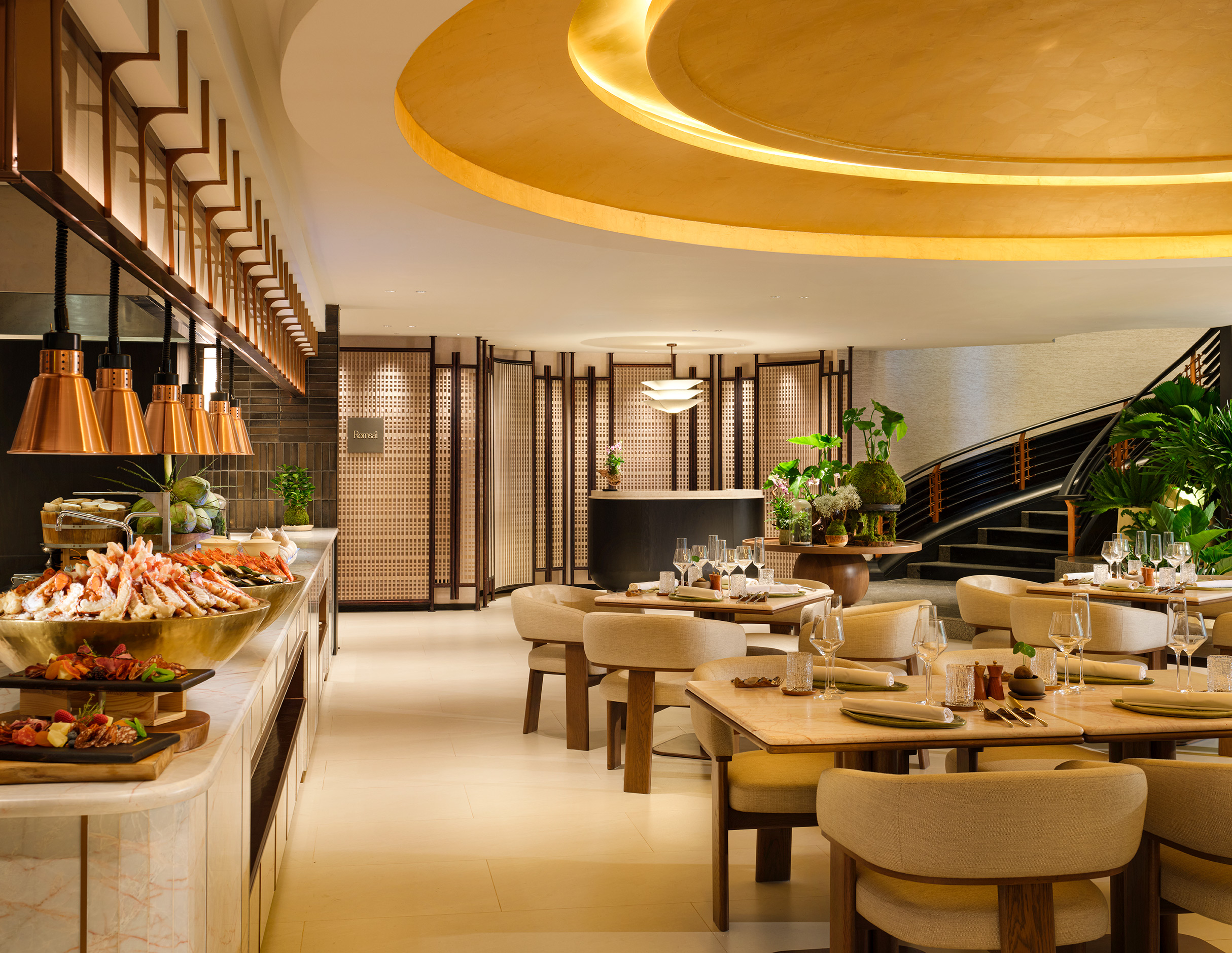 Banyan Tree Bangkok Romsai Entrance