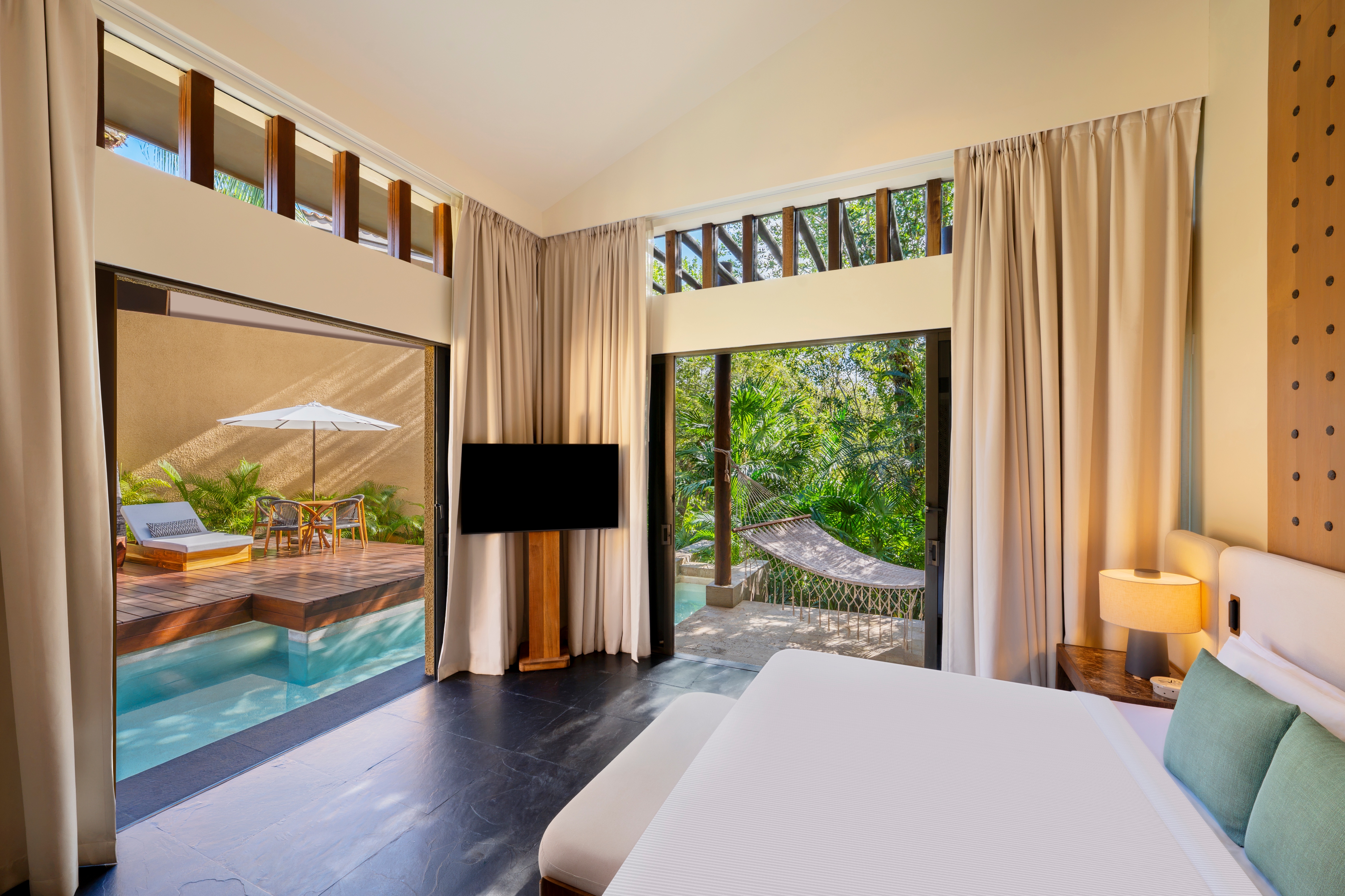 BTMXMY_BLISS_POOL_VILLA_BEDROOM_VIEW