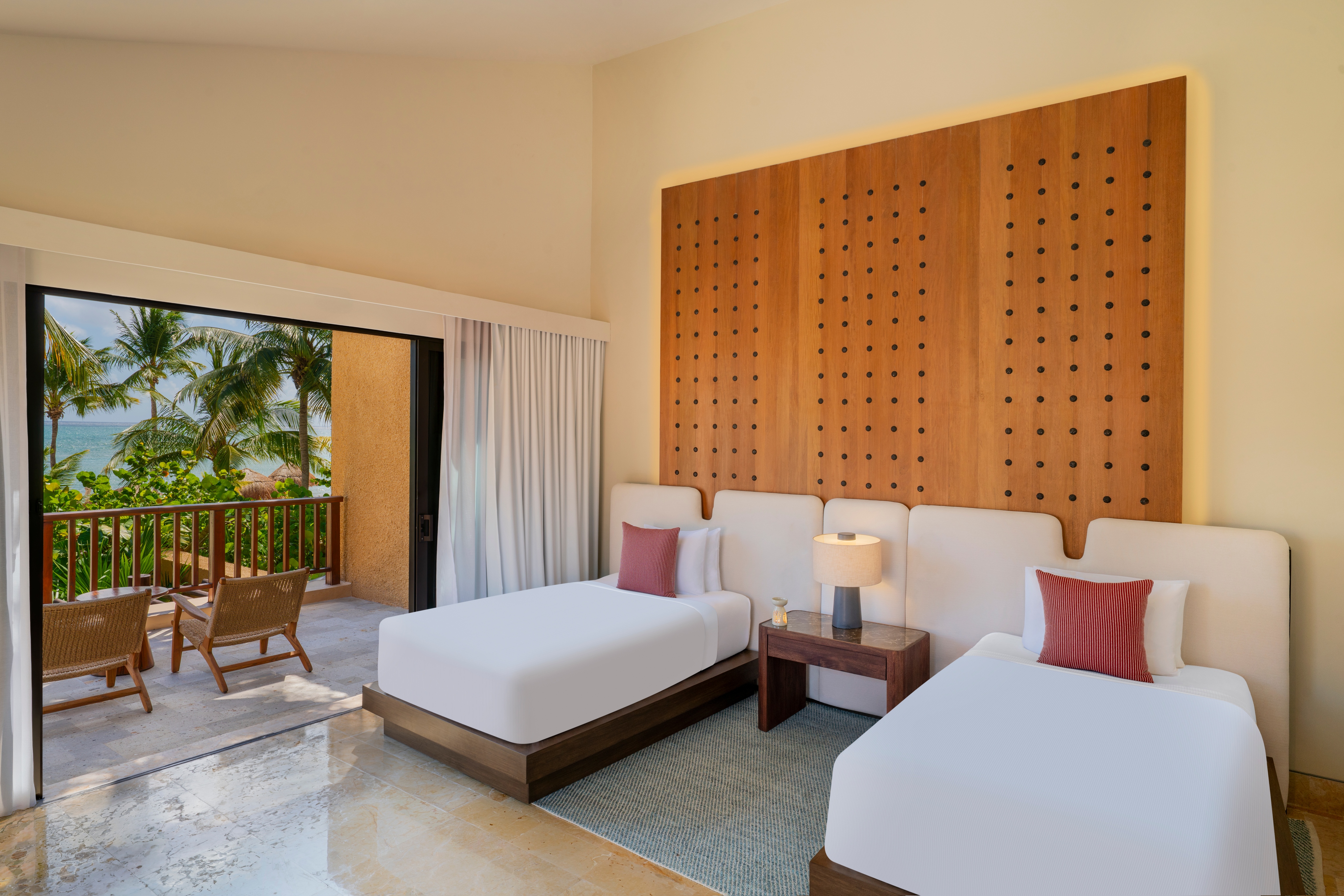 BTMXMY_HARMONY_THREE_BEDROOM_BEACHFRONT_POOL_VILLA_UPSTAIRS_BEDROOM_LOW