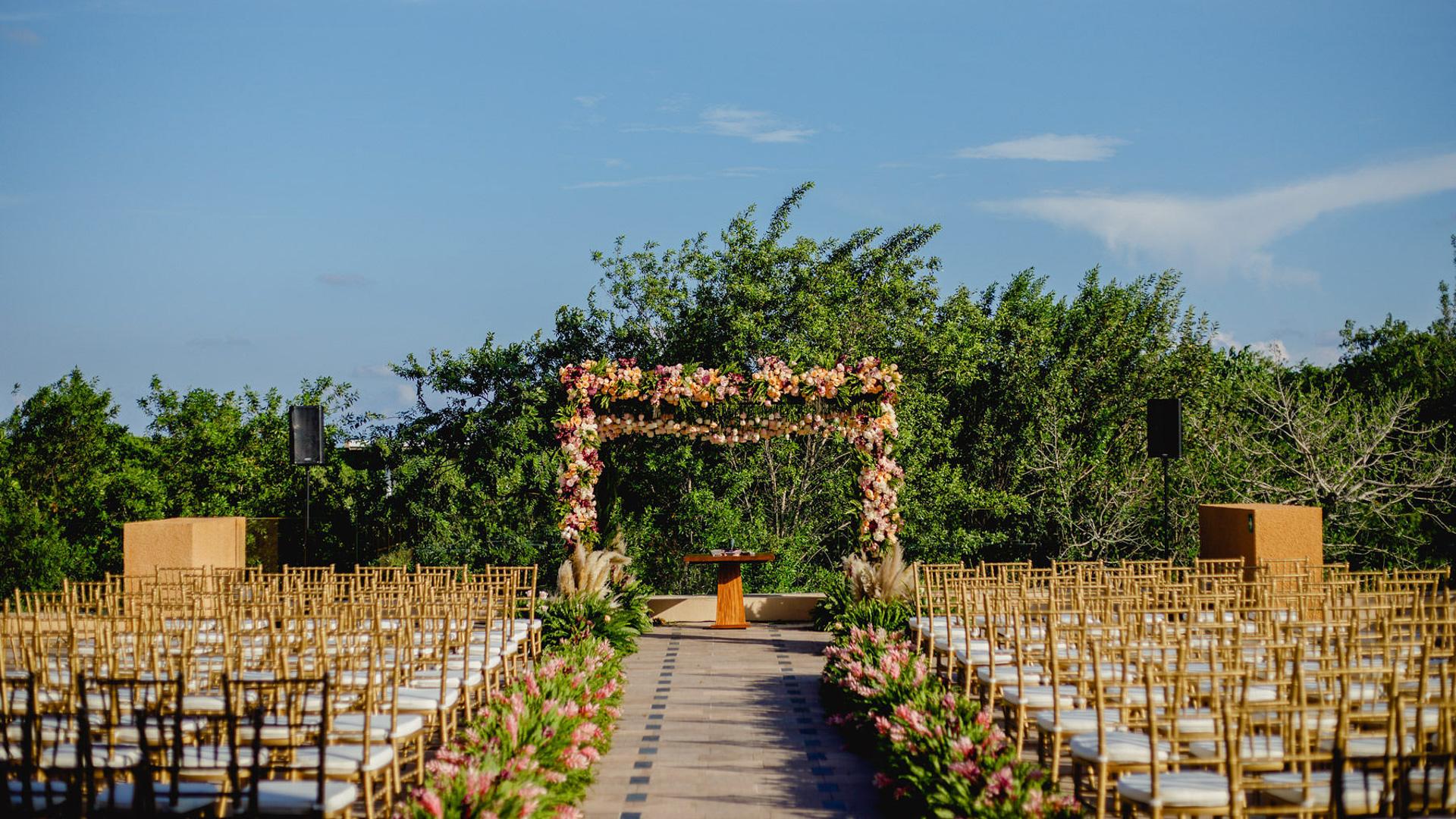 Weddings & Honeymoons at Playa Del Carmen Banyan Tree Mayakoba