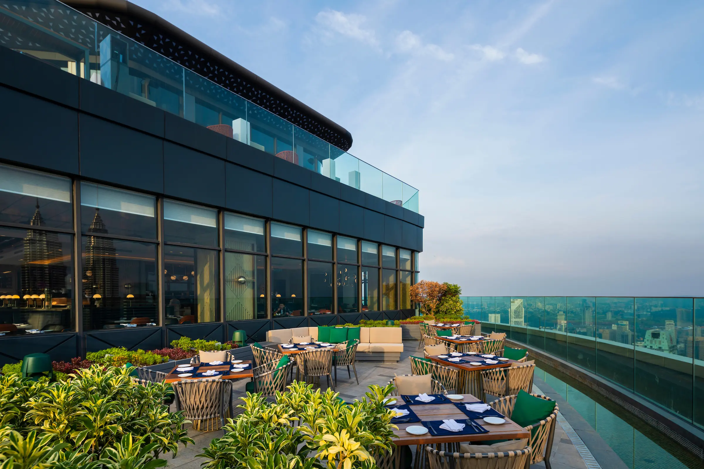 Horizon Grill - Rooftop Terrace Dining